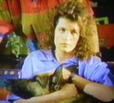 Beskrivning: Denise Virieux as Rene Daumier in Katts and Dog / Rin Tin Tin K-9 Cop. Together with Rinty/Rudy.